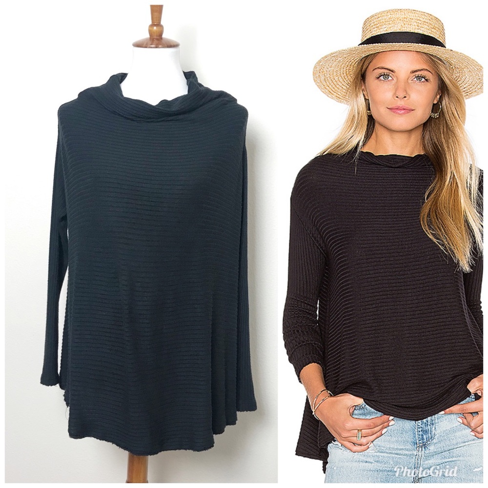 We The FREE PEOPLE Black Lover Ribbed Thermal Top!